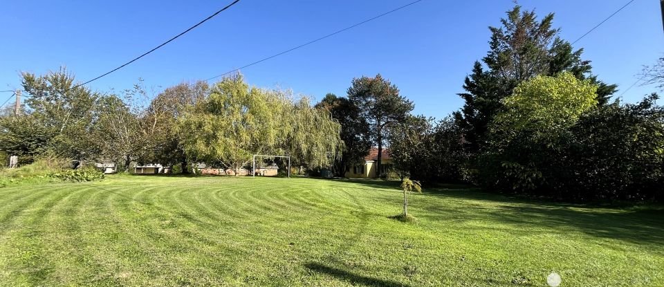 Ferme 7 pièces de 134 m² à Saint-Martial-de-Nabirat (24250)