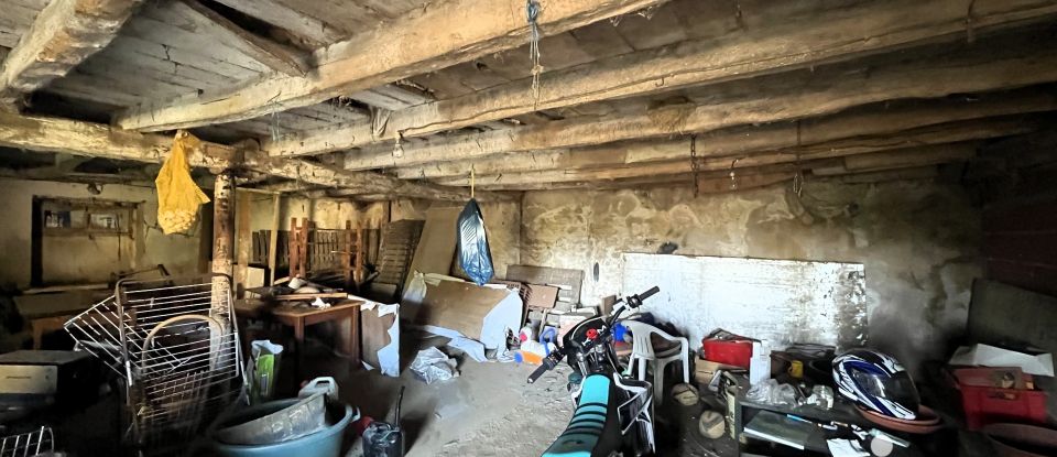 Ferme 7 pièces de 134 m² à Saint-Martial-de-Nabirat (24250)