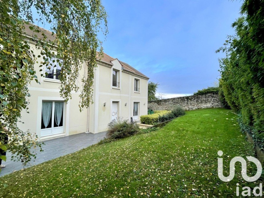 Architect house 6 rooms of 190 m² in Courdimanche (95800)