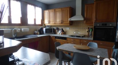 Pavilion 4 rooms of 100 m² in Villeneuve-Saint-Georges (94190)