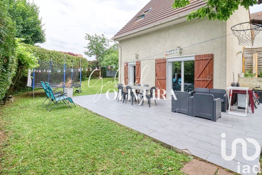 House 5 rooms of 76 m² in Écouen (95440)