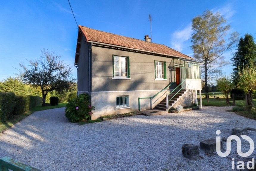 House 3 rooms of 55 m² in Roche-le-Peyroux (19160)