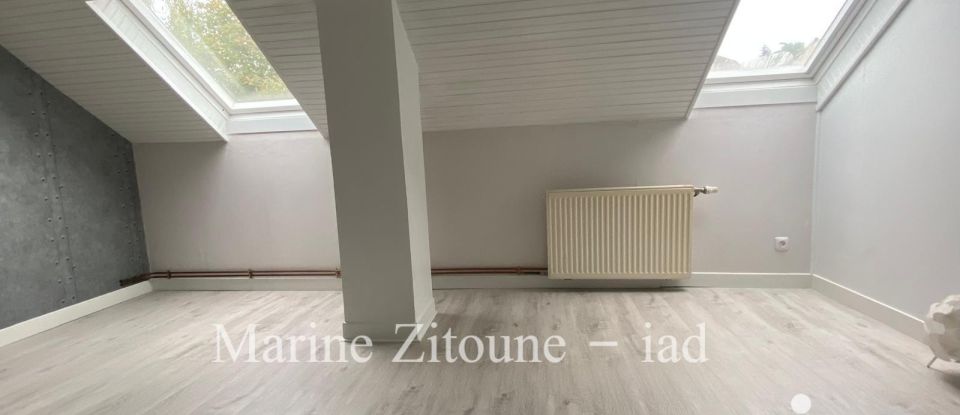 Traditional house 6 rooms of 102 m² in La Ville-du-Bois (91620)