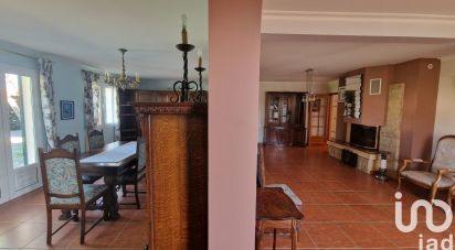 Traditional house 5 rooms of 218 m² in Ludon-Médoc (33290)