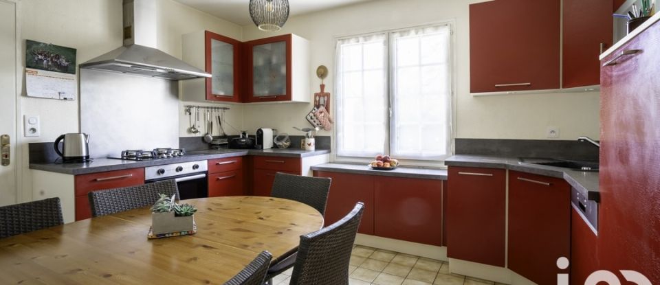 Traditional house 7 rooms of 154 m² in Pont-Saint-Martin (44860)