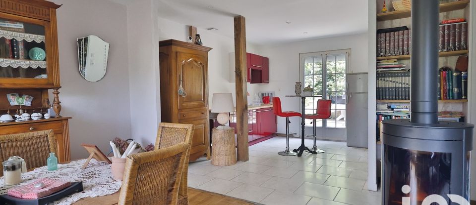 Maison 7 pièces de 130 m² à Eyjeaux (87220)