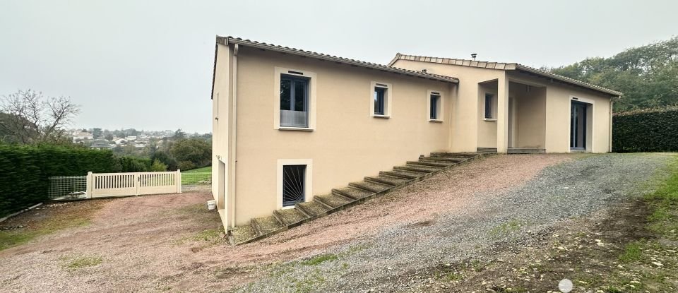 Maison 6 pièces de 124 m² à Thouars (79100)