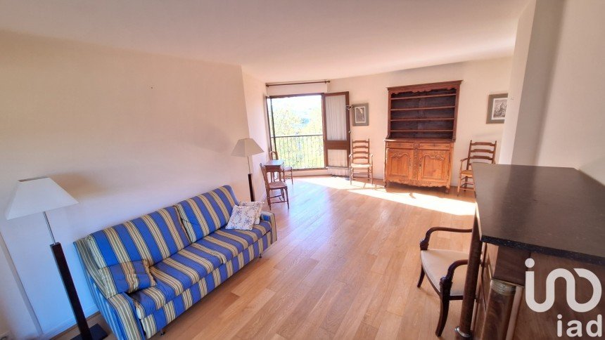 Apartment 4 rooms of 78 m² in Le Chesnay (78150)