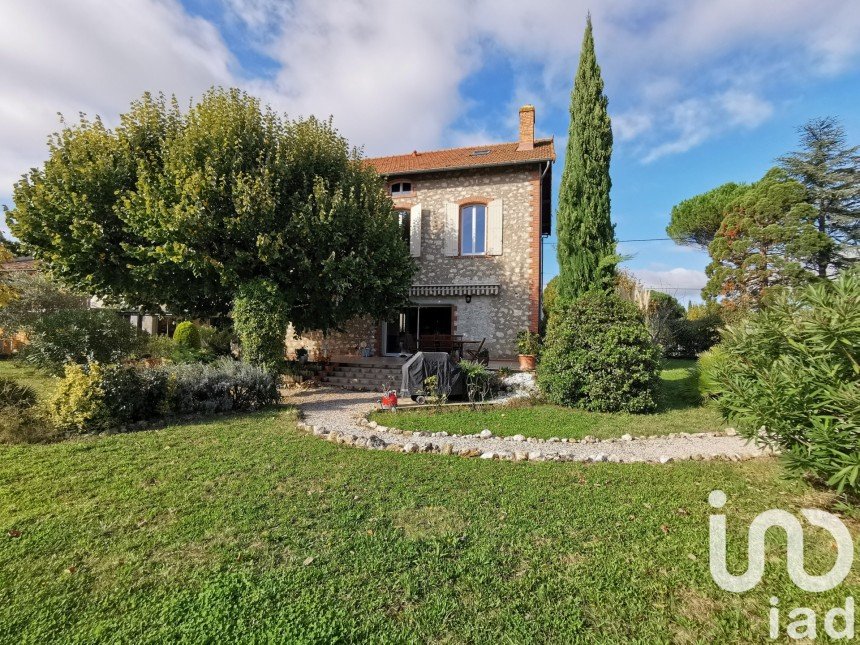 Maison traditionnelle 7 pièces de 234 m² à Gaillac (81600)