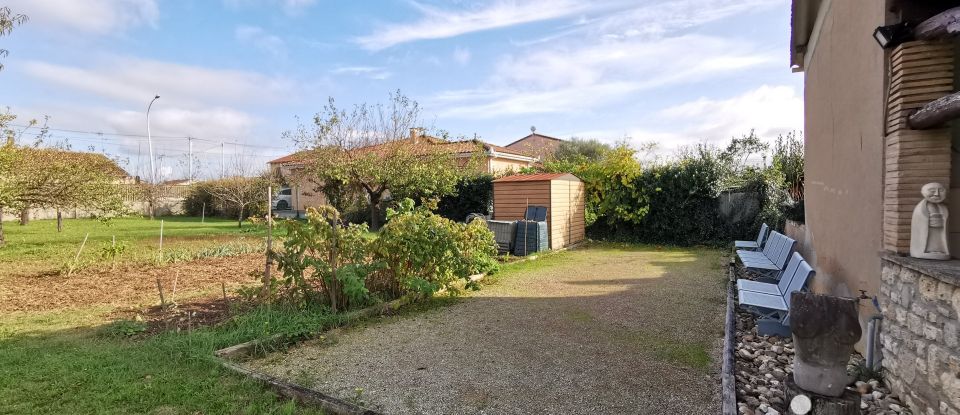 Maison traditionnelle 7 pièces de 234 m² à Gaillac (81600)