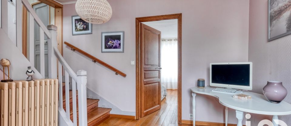 Maison 7 pièces de 173 m² à - (77580)