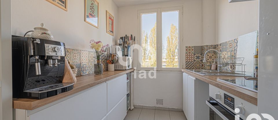 Apartment 3 rooms of 53 m² in Les Pavillons-sous-Bois (93320)