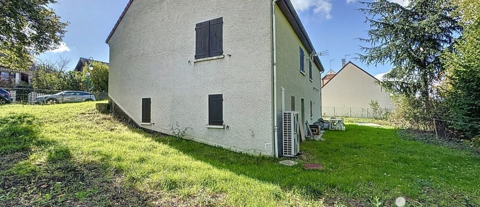 Maison 12 pièces de 260 m² à Mennecy (91540)