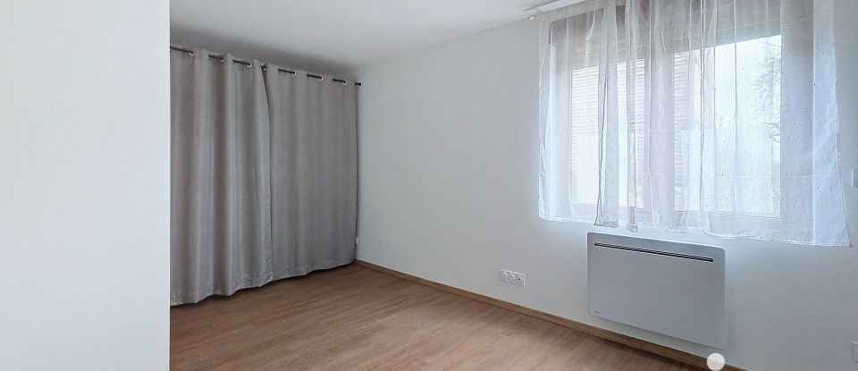 House 5 rooms of 115 m² in Doumely-Bégny (08220)