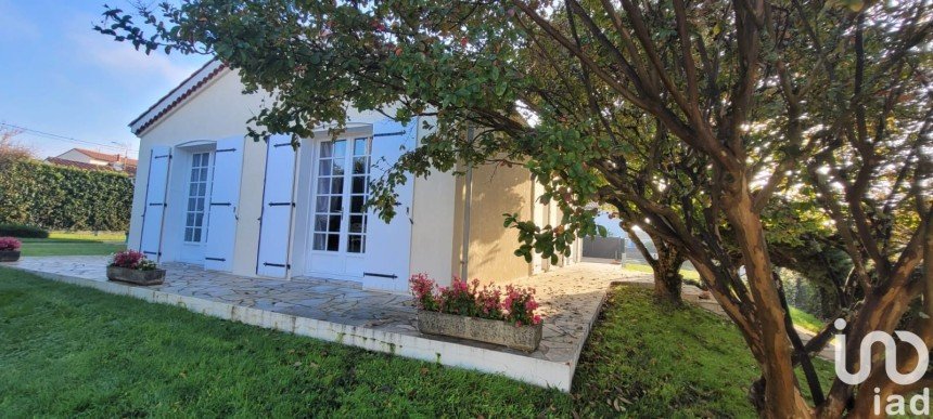 House 5 rooms of 119 m² in Royan (17200)