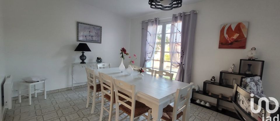 House 5 rooms of 119 m² in Royan (17200)