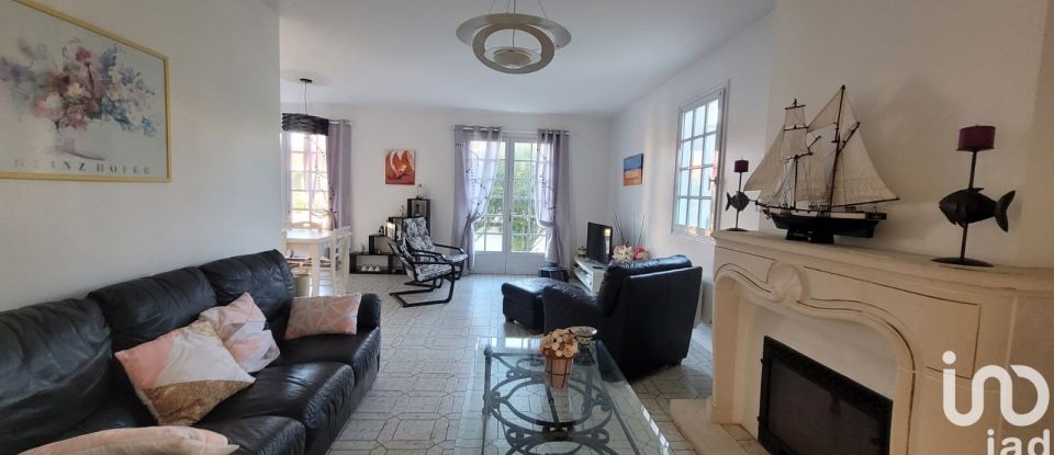 House 5 rooms of 119 m² in Royan (17200)