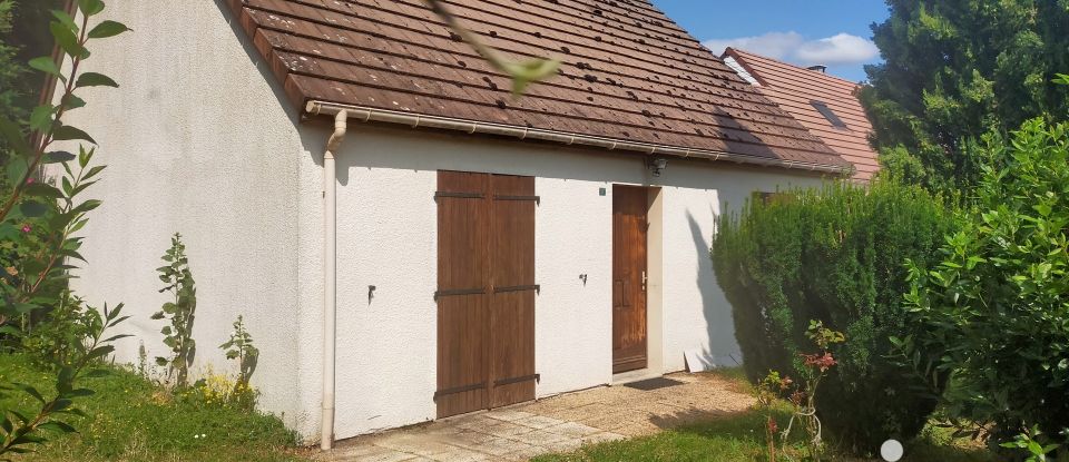 House 4 rooms of 81 m² in Dolus-le-Sec (37310)