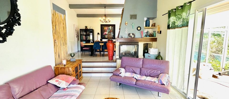 House 7 rooms of 230 m² in Agde (34300)