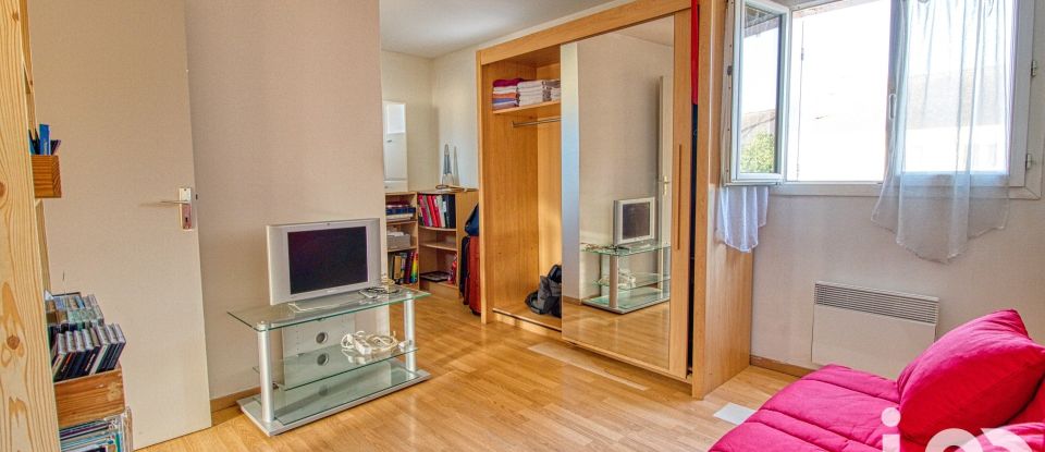 Maison 4 pièces de 79 m² à Aubergenville (78410)