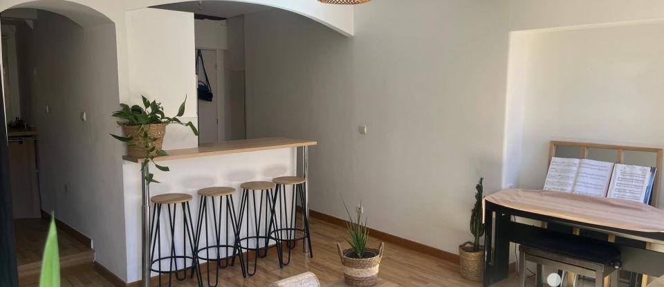 Duplex 3 pièces de 45 m² à Trans-en-Provence (83720)