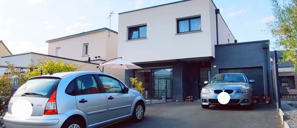 House 5 rooms of 128 m² in Châteaugiron (35410)