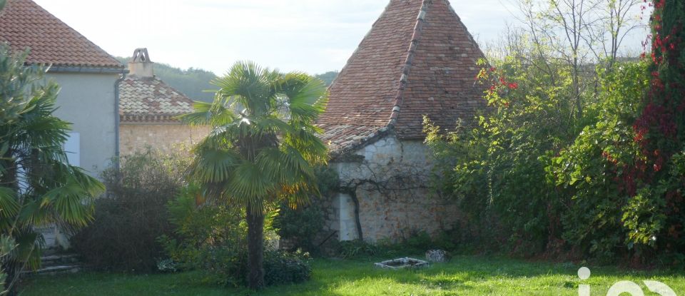 Demeure 7 pièces de 177 m² à Carnac-Rouffiac (46140)