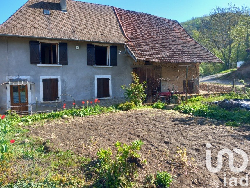 Village house 4 rooms of 91 m² in - (38730)