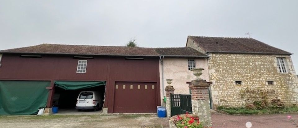 Traditional house 8 rooms of 317 m² in Courgeon (61400)