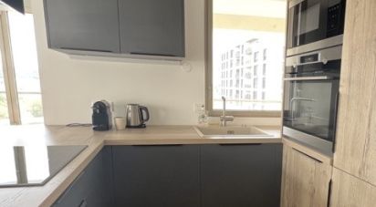 Appartement 3 pièces de 70 m² à Bordeaux (33100)