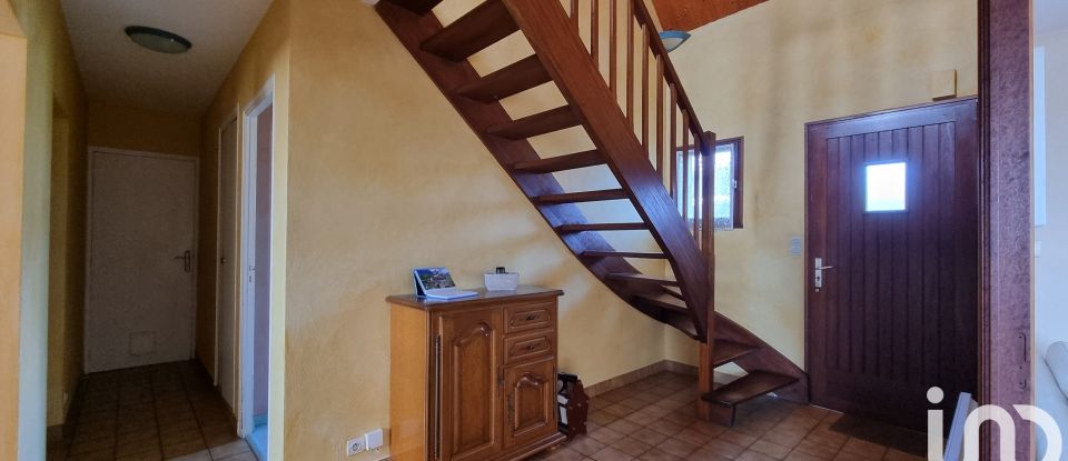 Traditional house 6 rooms of 124 m² in Vair-sur-Loire (44150)