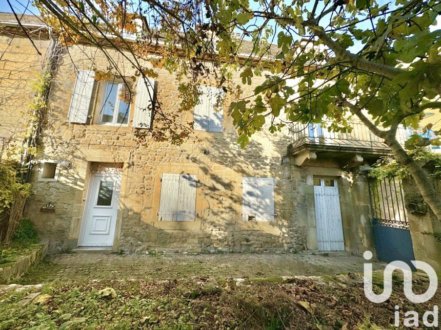 House 7 rooms of 150 m² in Sarlat-la-Canéda (24200)