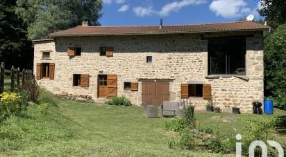 Country house 6 rooms of 152 m² in Saint-Bonnet-le-Bourg (63630)