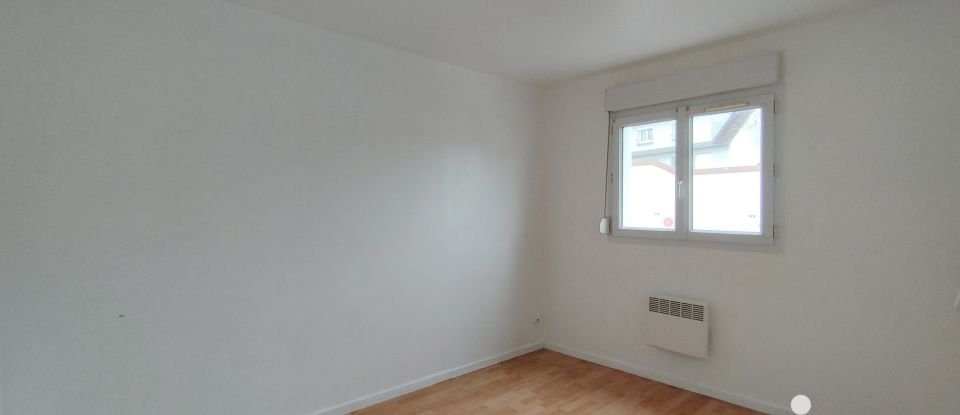 Apartment 3 rooms of 52 m² in Saint-Étienne-du-Rouvray (76800)