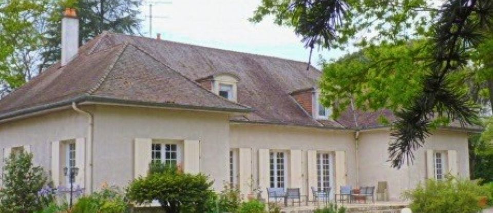 Maison 10 pièces de 346 m² à Langon (33210)