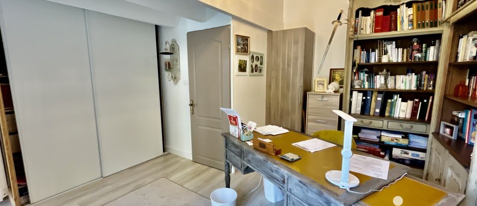 Maison 4 pièces de 192 m² à Narbonne (11100)