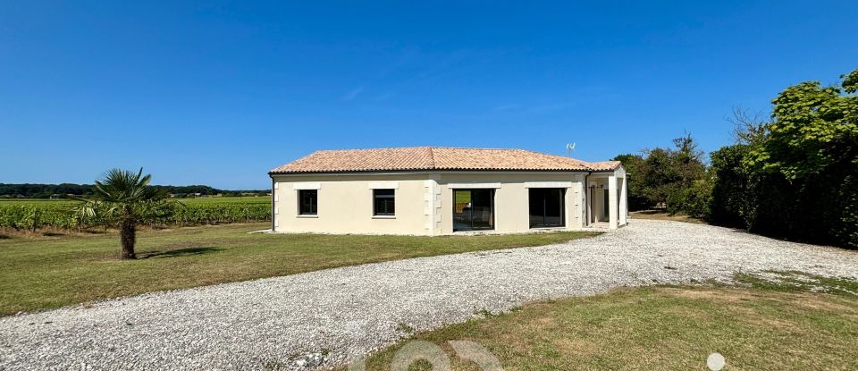 Traditional house 5 rooms of 129 m² in Saint-Fort-sur-Gironde (17240)