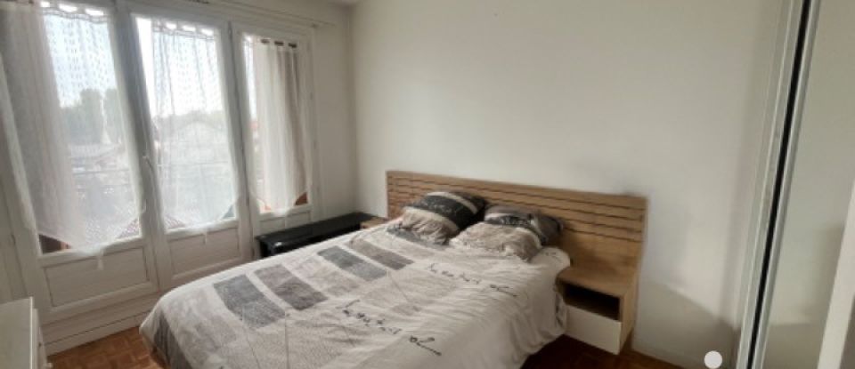 Apartment 3 rooms of 54 m² in Stains (93240)