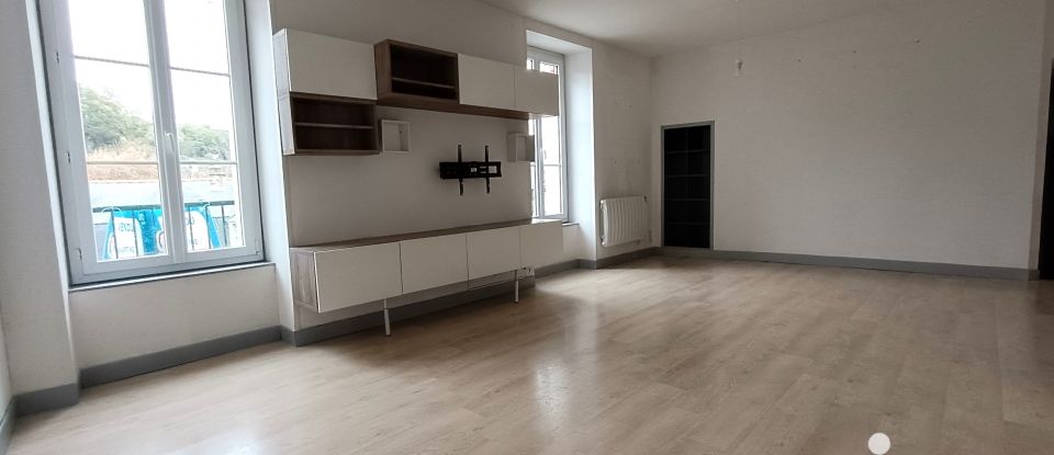 Apartment 4 rooms of 89 m² in Fougères (35300)