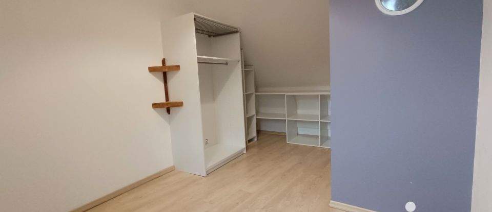 Appartement 4 pièces de 89 m² à Fougères (35300)