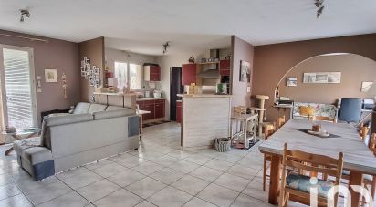 House 4 rooms of 106 m² in Le Teich (33470)