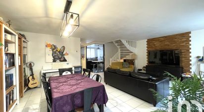 House 6 rooms of 116 m² in Plaisir (78370)