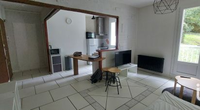 Studio 1 room of 35 m² in Poitiers (86000)