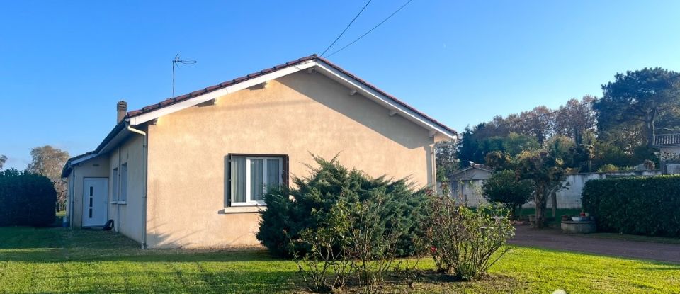 House 4 rooms of 100 m² in Les Billaux (33500)