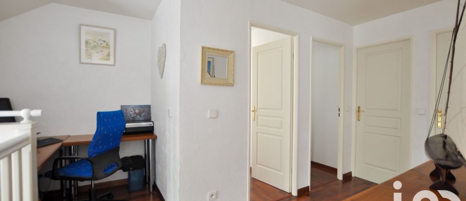 Maison 6 pièces de 130 m² à Orgeval (78630)