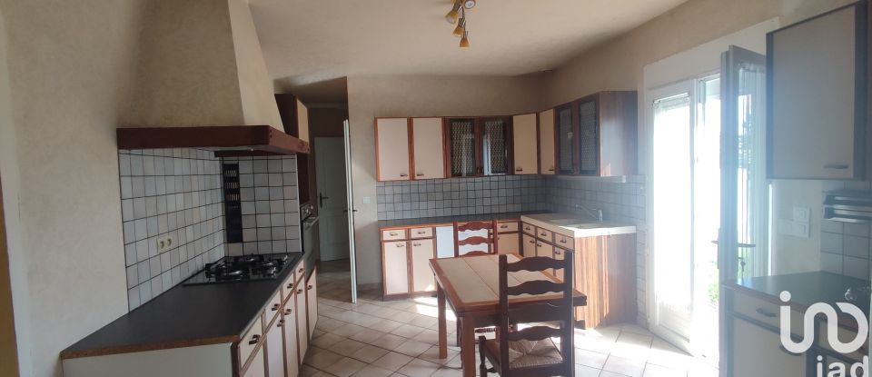 House 4 rooms of 104 m² in Avermes (03000)