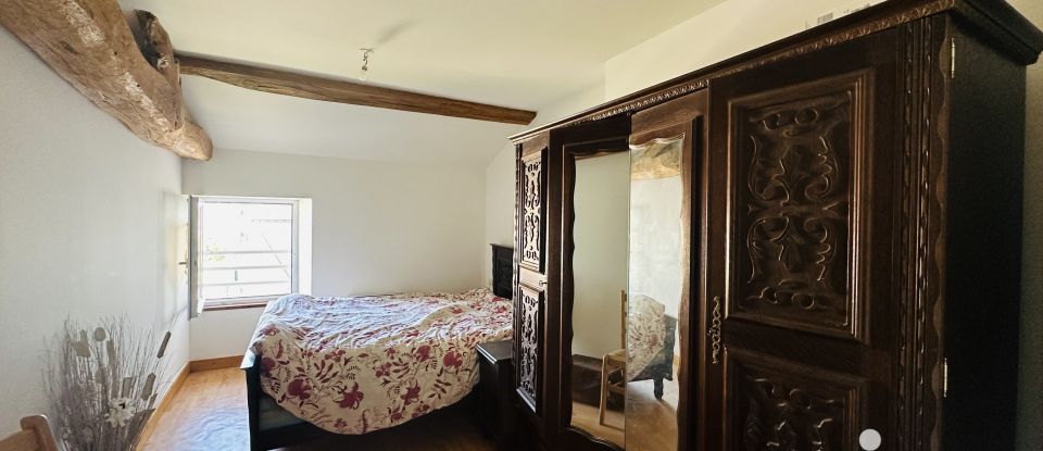 Traditional house 6 rooms of 121 m² in Beaufou (85170)