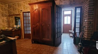 Mansion 8 rooms of 250 m² in Saint-Amand-Montrond (18200)