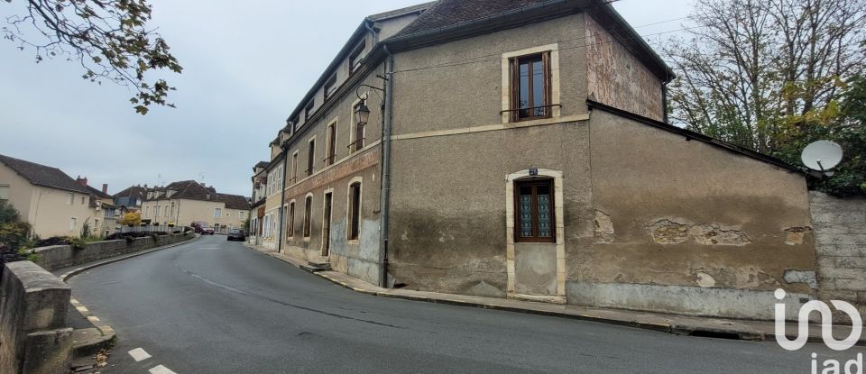 Demeure 8 pièces de 250 m² à Saint-Amand-Montrond (18200)