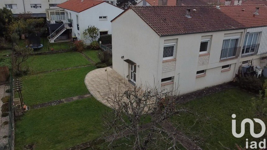 Maison 4 pièces de 85 m² à Moulins-lès-Metz (57160)